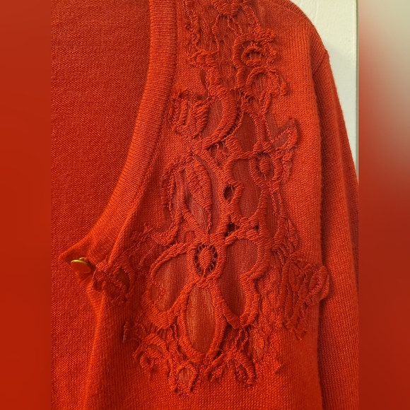 New York & Company red floral button up top - Picture 3 of 9